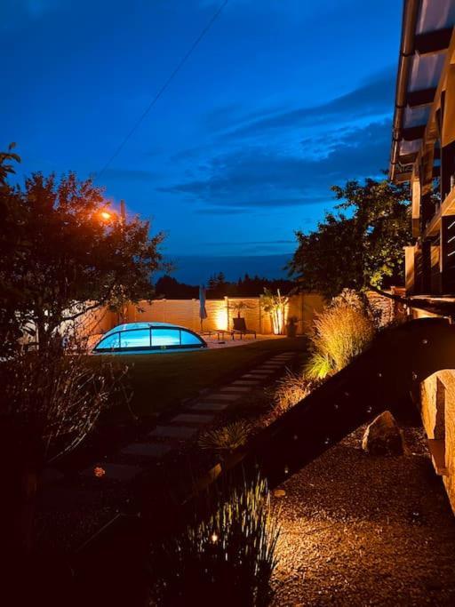 Pool, Sauna Und Blick Ins Gruene ルターシュタット・ヴィッテンベルク エクステリア 写真